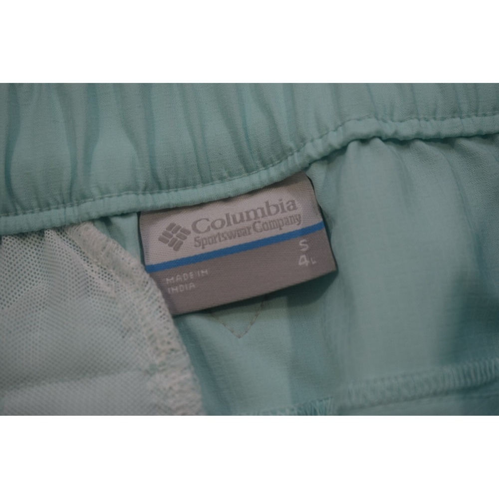 Columbia PFG Fishing Shorts Light Blue Back Pocket Womens Small x 4" NWOT - Picture 3 of 8